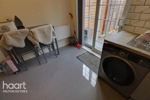 undefined, Pettingrew Close, Walnut Tree