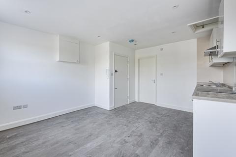 Studio to rent, New Cross Road, New Cross, London, SE14