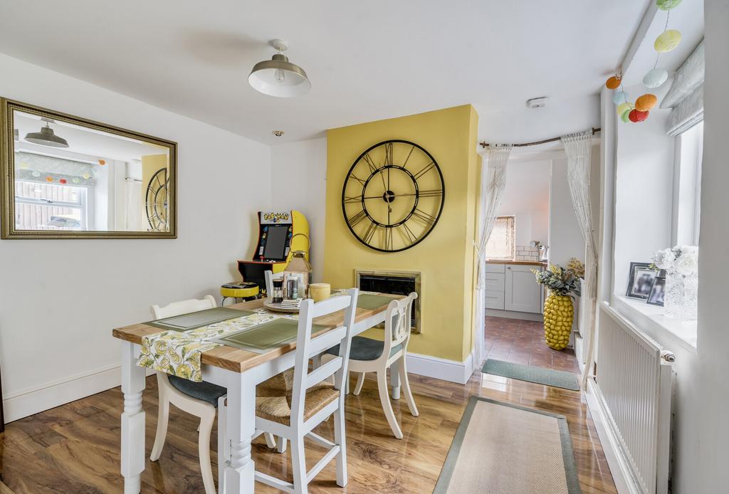 1350491-7-68c2f4c...