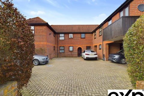 1 bedroom apartment for sale, Richmond Road, Romford RM1