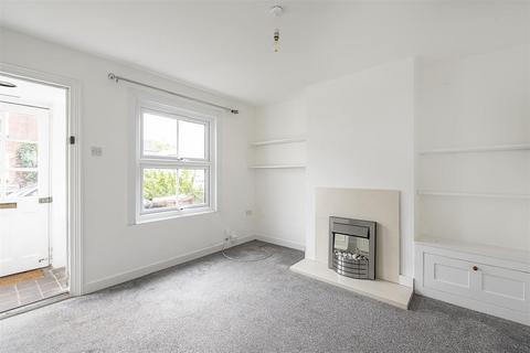 2 bedroom terraced house for sale, Cravells Road, Harpenden