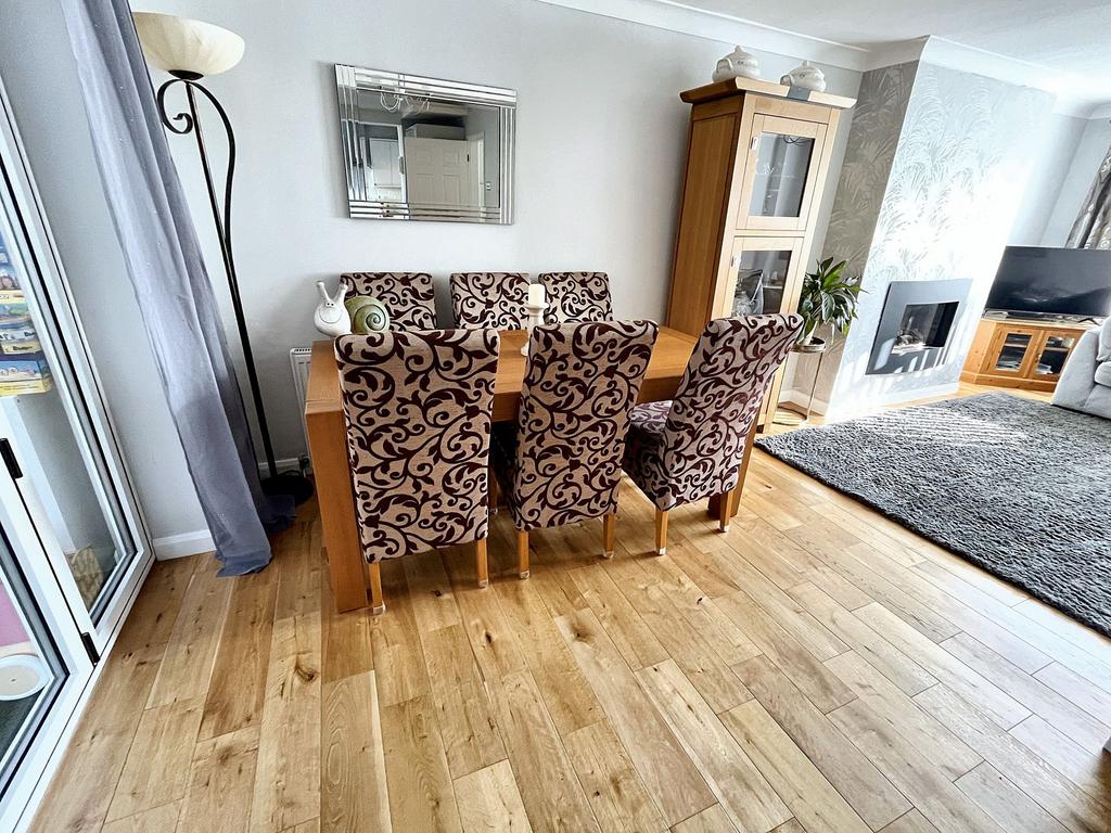 Lounge Dining Room