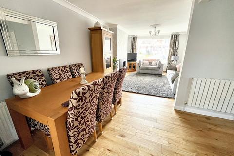 3 bedroom detached house for sale, Felton Close, Bury, BL9