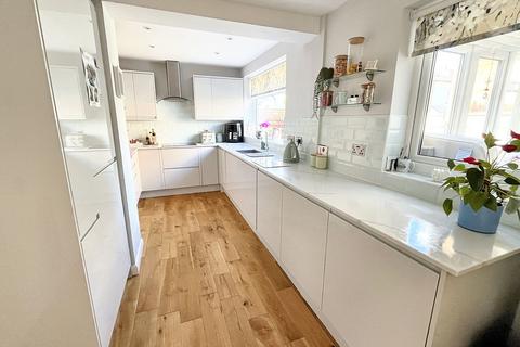 3 bedroom detached house for sale, Felton Close, Bury, BL9