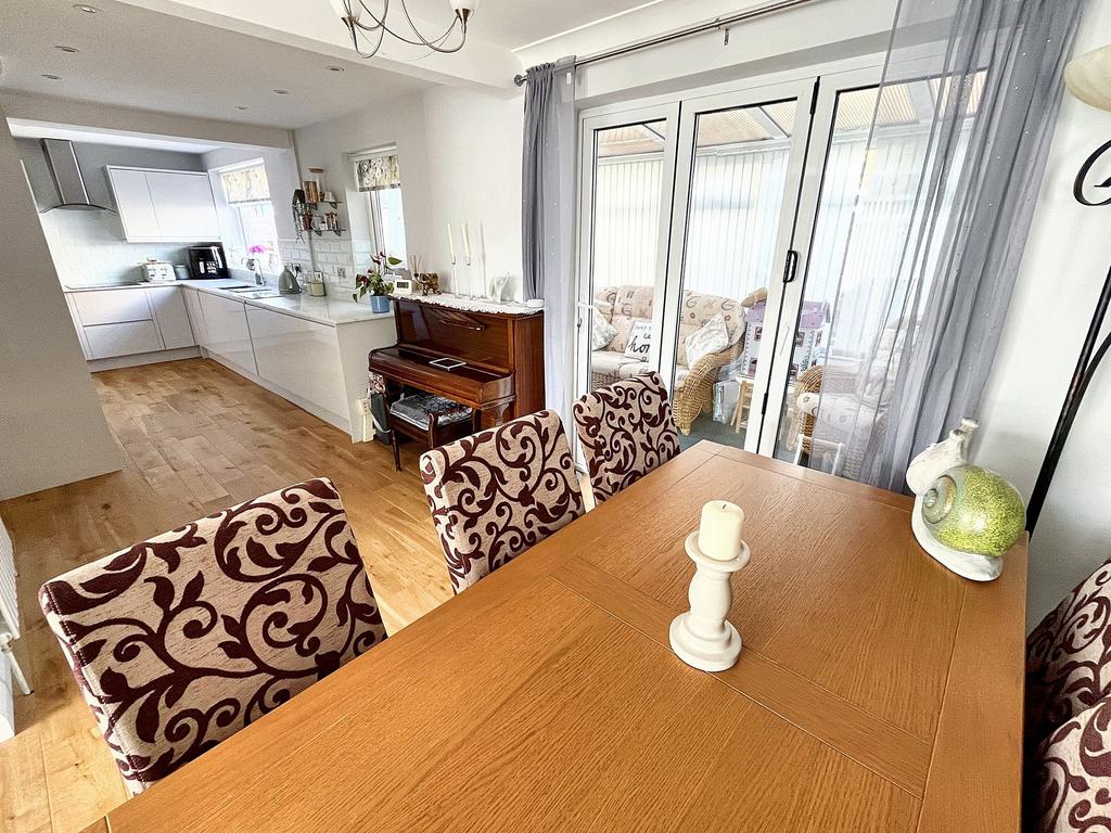 Lounge Dining Room