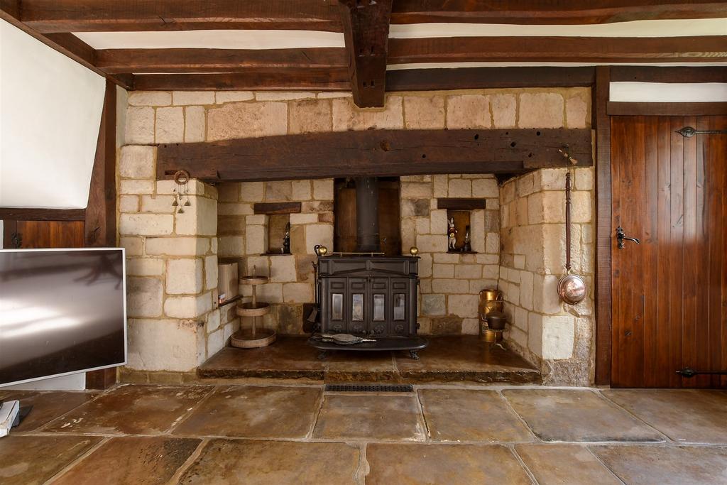 Internal Feature
