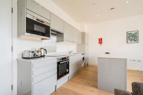 2 bedroom flat to rent, Cheshire Street, London E2