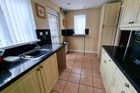 2 bedroom semi-detached house for sale, Murlande Way, Rhoose, CF62