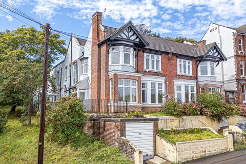 3 bedroom flat for sale, Linton Road, Hastings