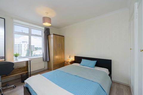 28, Berkeley House Albany Road, Brentford, TW8 0ND