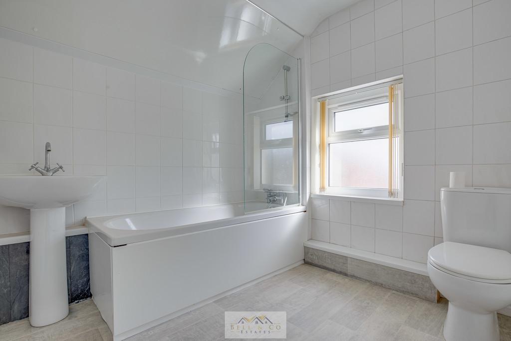Bathroom 1.1