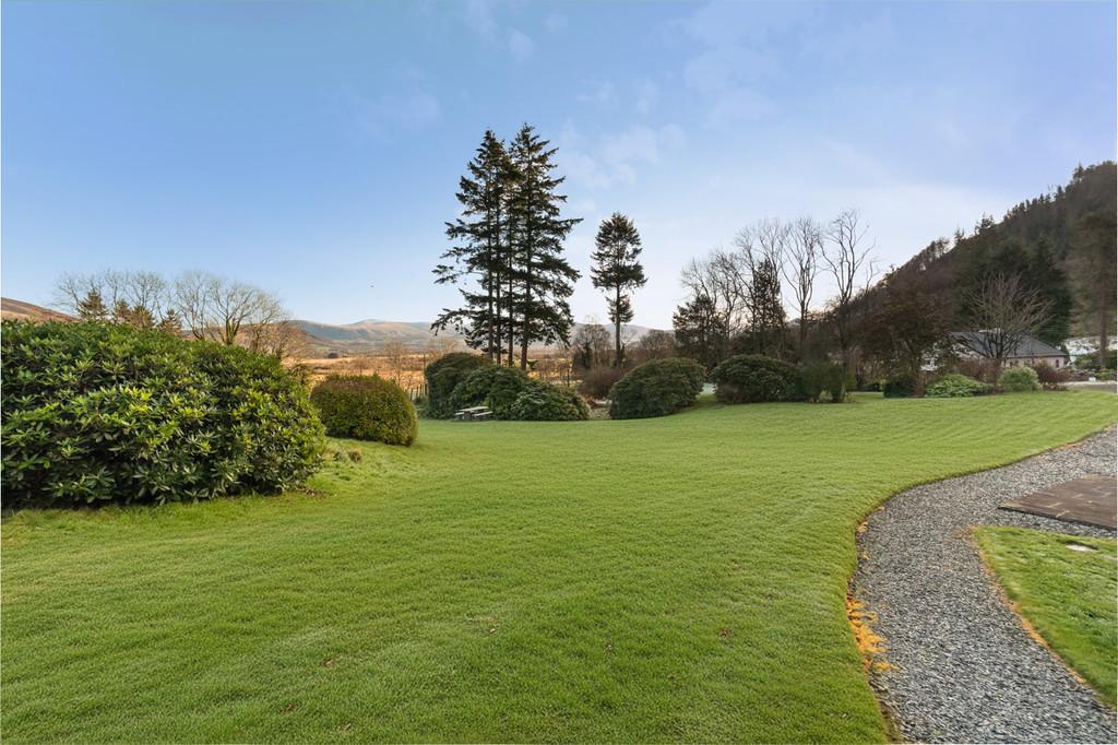 Communial Grounds
