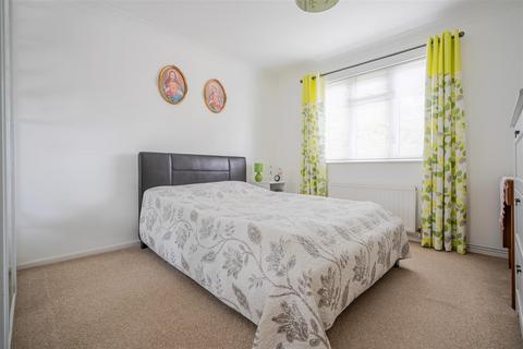 3 bedroom maisonette for sale, Keeler Close, Windsor