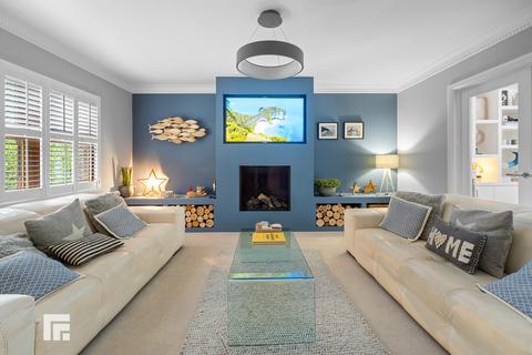 5 bedroom detached house for sale, Coed Y Wenallt, Rhiwbina, Cardiff