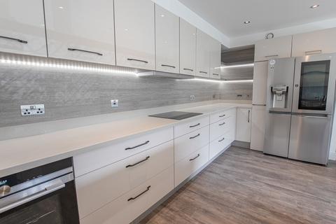 2 bedroom apartment to rent, May Baird Gardens, Aberdeen