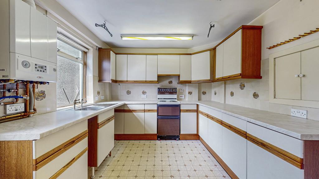 22-print-129 Churchill Drive 18