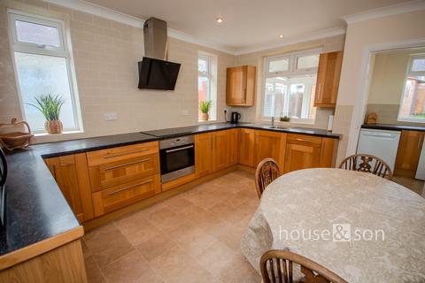 2 bedroom detached bungalow for sale, Brierley Road, Bournemouth