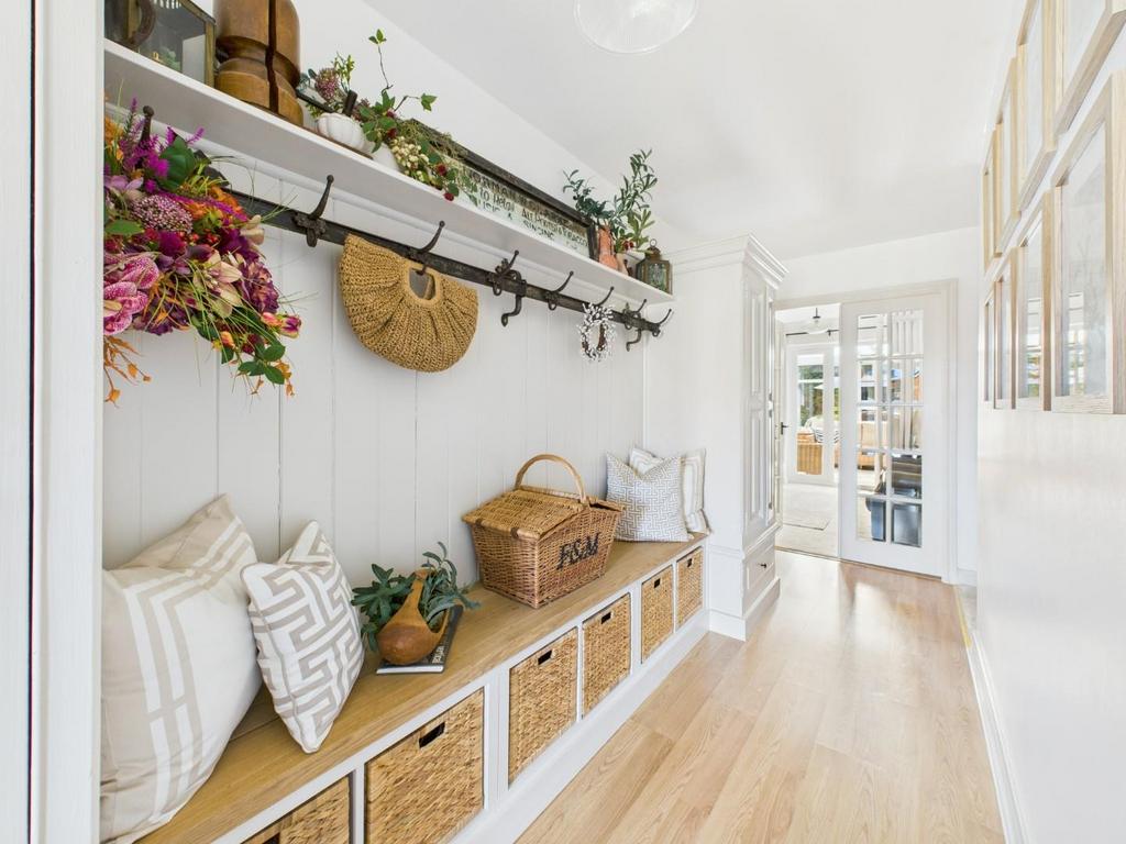 CAM04169 G0-PR0139-STILL034.jpg