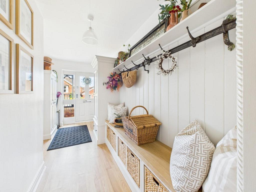 CAM04169 G0-PR0139-STILL032.jpg