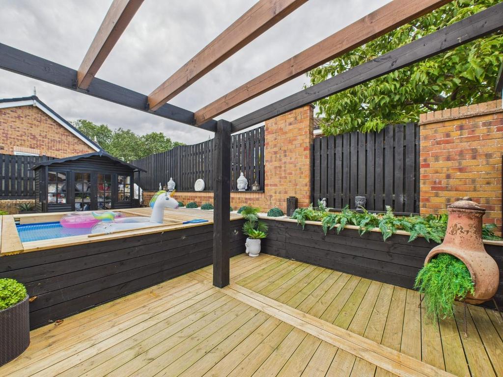 CAM04169 G0-PR0139-STILL053.jpg