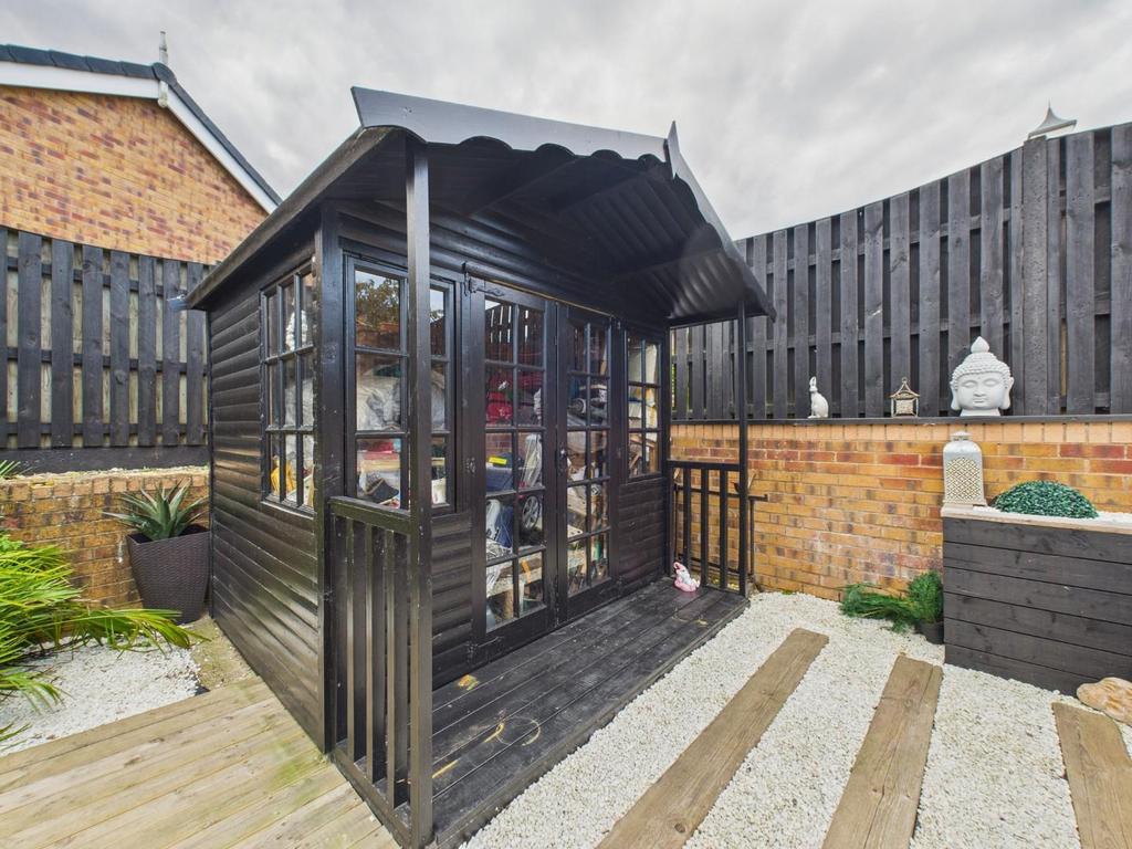 CAM04169 G0-PR0139-STILL057.jpg