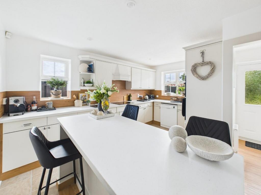 CAM04169 G0-PR0139-STILL009.jpg