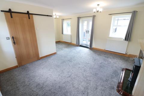 2 bedroom detached house to rent, Dale Road, Elloughton, Brough