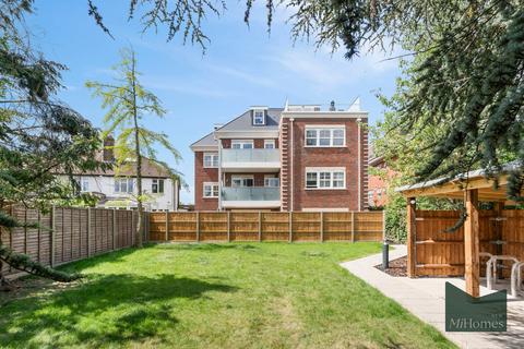 undefined, Chase Side, Southgate - The Lawns