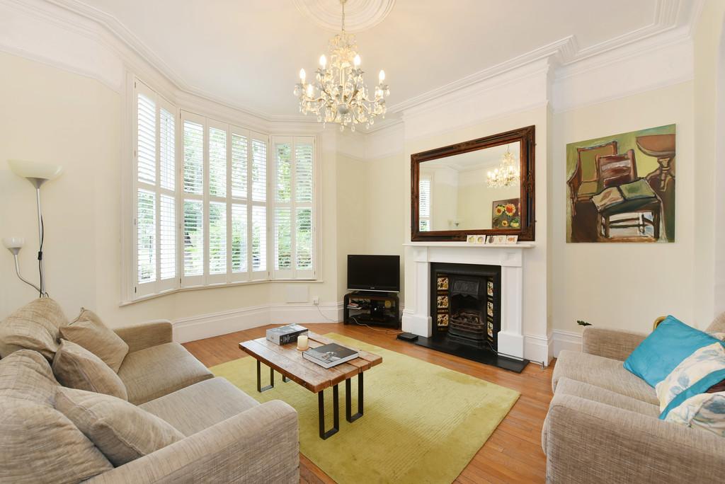 22 Meynell Crescent (22)