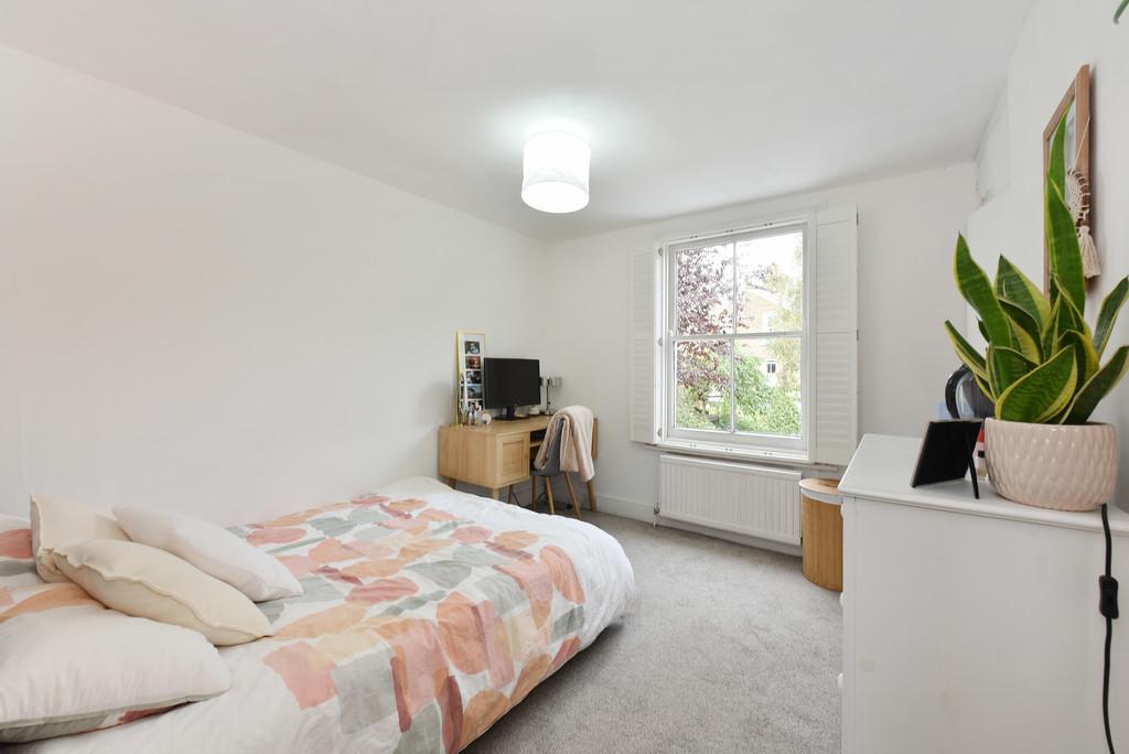22 Meynell Crescent (13)