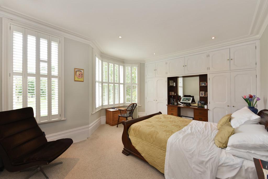 22 Meynell Crescent (17)