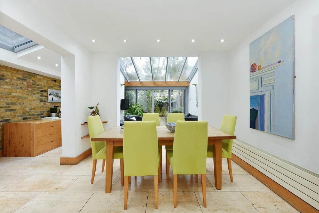 22 Meynell Crescent (4)