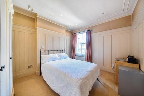 2 bedroom flat for sale, Replingham Road, Southfields, London, SW18