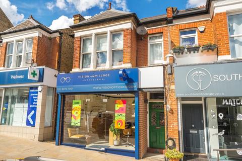 2 bedroom flat for sale, Replingham Road, Southfields, London, SW18