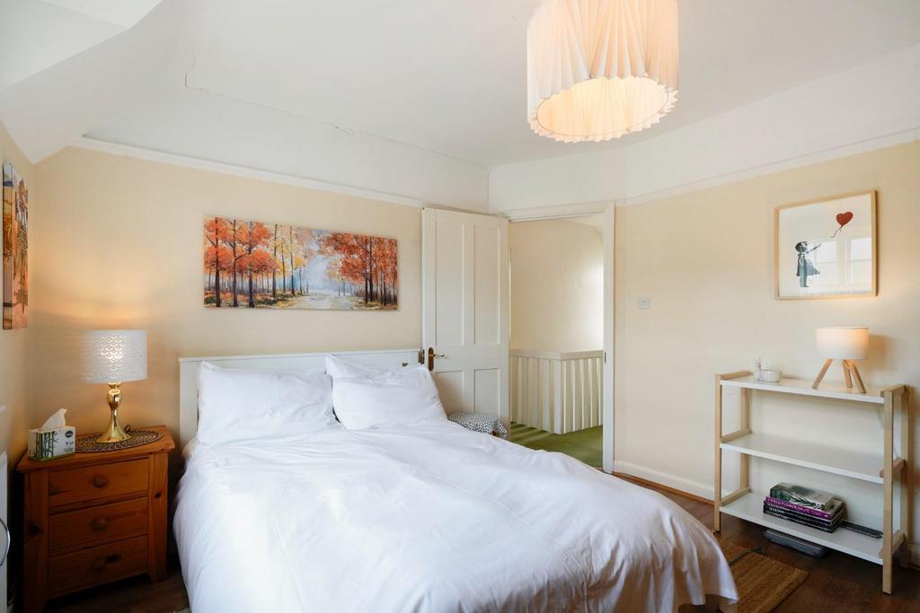 Main Bedroom 2.jpg