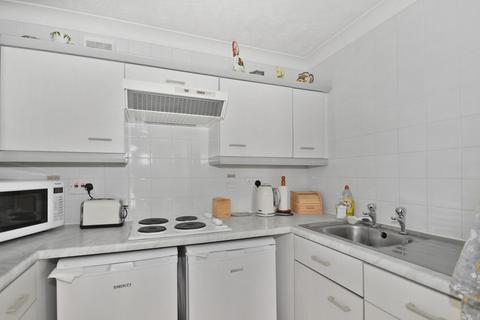 1 bedroom apartment for sale, Central Tenterden, Kent TN30