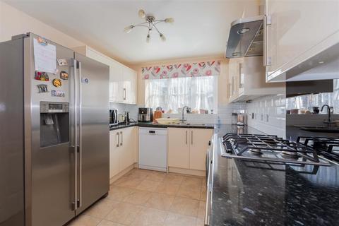 undefined, Earls Lane, Cippenham
