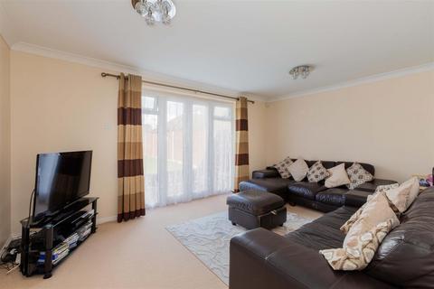 undefined, Earls Lane, Cippenham