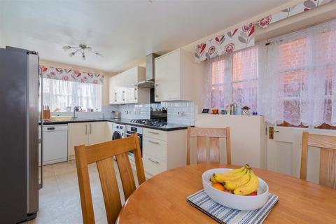 undefined, Earls Lane, Cippenham