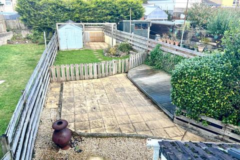 1 Daniels Close, St Austell, PL25 3HF