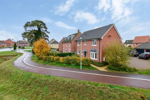 4 bedroom detached house to rent, Tiger Flower Way, Red Lodge, IP28 8XU