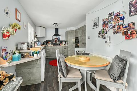 undefined, Warwick Road, Basingstoke RG23