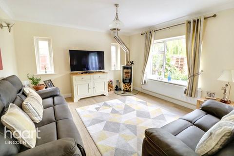 5 bedroom detached bungalow for sale, School Lane, Broadholme