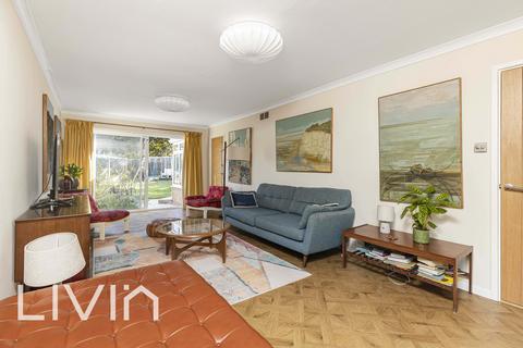 62 Crofters Mead, Croydon, CR0 9HT