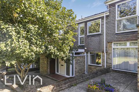62 Crofters Mead, Croydon, CR0 9HT