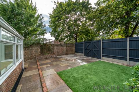 103 Wheatcroft, Cheshunt, Waltham Cross, EN7 6JT