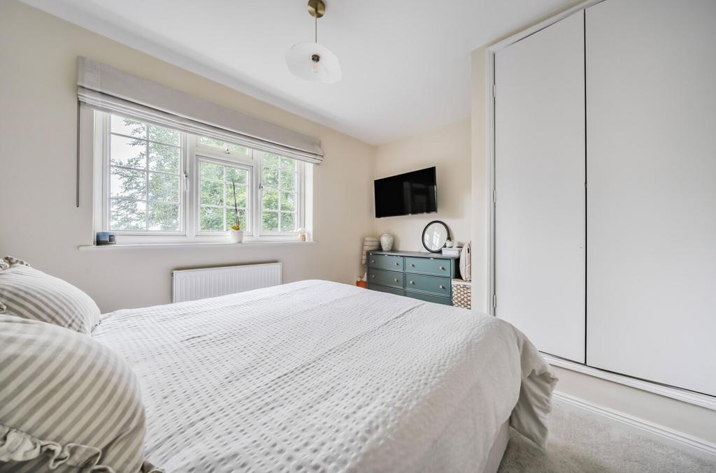 1349515-15-68c2ef...