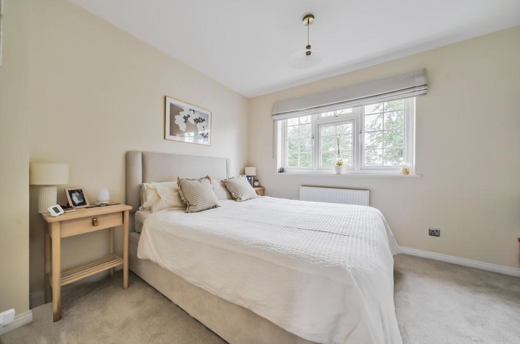 1349515-11-68c2ef...