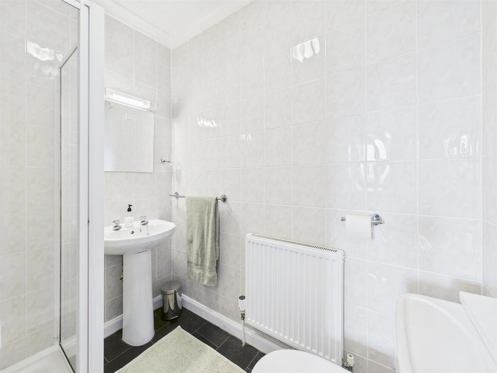 Bedroom 3 en suite