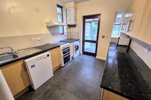 4 bedroom terraced house for sale, St. Anns Lane, Leeds